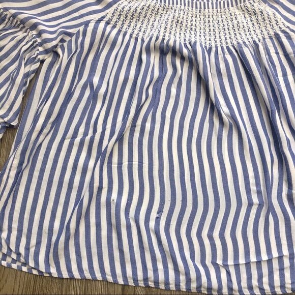 2/$20 a.n.a. Off Shoulder Striped Blue White Top - Picture 10 of 12